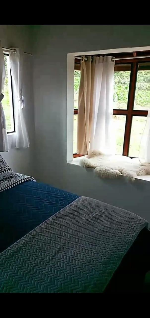Chale Com Vidros E Hidromassagem Villa São Bento do Sapucaí Kültér fotó